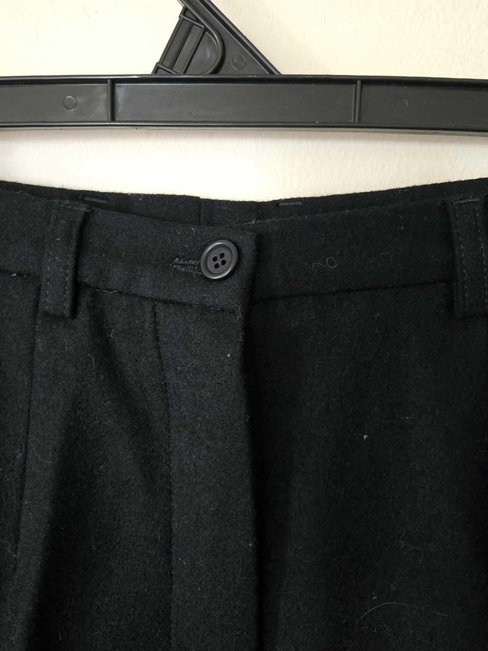 Prada Black Pleated Cuffed Hem Tailored Wool Trousers Size 28 Wool Blend Lined. - Picture 3 of 7